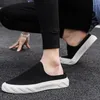 Pantofole da uomo in tessuto punta chiusa metà 2024 moda estiva scarpe basse traspiranti per uomo leggero casual slip on Walking