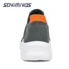 Utomhus superljus män sneakers mode andningsbara löpande sportskor kvalitet slipon unisex atletiska skor 240306