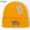 Nowy design czapki czapki zima designer czapka czapka czapka mans/damska litera UG Bonnet Design Dzian -Hats Fall Woolen Jacquard unisex prezent D4