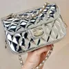 Bolso de diseñador Bolso de estrella de lujo Cuero espejado Doble cadena Mochila cruzada Hombro con embrague dorado y plateado