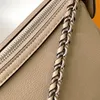 Sac à bandoulière crossbody de qualité supérieure Véritine en cuir creux de la lettre détachable de la chaîne détachable à grande vitesse Metal Nail inner Patch Pocket Designer Sac à main