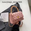 Factory High Quality Wholesale High End Handbag for Women in New Summer Versatile and Niche Design Crossbody Bag Diamond Grid Chain Portable Small Square