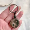 سلاسل المفاتيح خمر الحجر الطبيعي dzi agates keychain yinyang Energy Black Lava Three Eye Charm Keyring Car Care حامل مفتاح محظوظ