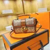 Fabryka hurtowa 2024 Nisza damska torebka vintage powóz Haute Couture pachowca Crossbody Małe kwadratowe torba pojedyncze ramię