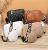 Stylowe haftowane pojedyncze ramię Bun Bun Mother Bag Wavy Hafted V Square Torby torebka damska z monety szerokie pasek Crossbody Bag