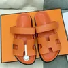 Modeontwerper slippers slides topkwaliteit platform sandalen mannen zomer sliders schoenen klassiek merk casual vrouw buiten slipper strand echt leer AAA1