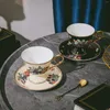 Cups Saucers Isabella European Retro Style High-Bent Bone China Gold-Plated Coffee Cup Light Lyxuppsättning