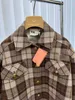 Kvinnorjackor Designer 2024 Tidig vår Ny Nanyou Miu Maillard -stil Kontrast Plaid Collar Shirt Jacket för kvinnor J7SX