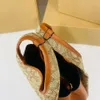 Bolsa quente na Europa e América Nova bolsa feminina Kouchi couro genuíno Lana cesta de vegetais ombro único crossbody moda simples bolsa portátil