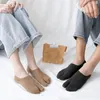 Chaussettes pour hommes coupe basse à deux orteils simples confortables respirantes à bout fendu en coton unisexe