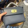 Le borse progettate dal negozio vengono vendute a buon mercato Borsa a mano Linea Borsa a tracolla in pelle Mini Dumpling da donna