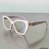 Designer Big P Jia Pu Jia Chao Brille Damen großes Gesicht zeigt Thin Red Book Net Red unregelmäßige schwarze Rahmenbrille 6OQ6