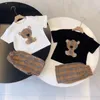 23 Nuovo prodotto estivo per uomini e donne Bambini piccoli e medi Lettera B Set classico in cotone stampato con orsetto Abbigliamento per bambini alla moda