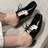 Sapatos casuais confortáveis qualidade pele de carneiro mulheres única primavera verão quadrado cabeça salto baotou preto branco metade chinelos