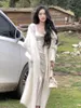 Robes décontractées Élégant Col Carré Satin Midi Robe De Soirée Pour Femmes Automne Manches Longues Split Slim Robes Femme Printemps Vêtements Coréens