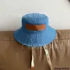 Nuovo cappello da pescatore con lettera corretta del designer Luo Jia Alla moda e senza parasole, stile pigro, giuntura in vera pelle, forma stabile AX6V CRQU