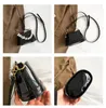 أكياس مسائية براءة اختراع فضية بو كيس كتف الجلود للنساء تصميم العلامة التجارية بسيطة صغيرة حقيبة يد صغيرة الحفلات