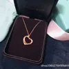 Designer Tiffay and Co Open Heart Necklace V Gold Plated 18k True Shaped Collar Chain Light Luxury Simple
