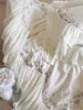 Set di biancheria da letto Set da sposa romantico francese 1000TC cotone egiziano fiori di rosa ricamo volant copripiumino lenzuolo federe