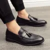 Herr Black Dress Shoes British Tassel Paty Leather Loafers Herrplatta herrskor äkta läder oxford skor bröllop