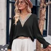 Camicette da donna T-shirt autunnale da donna Chic pullover in pizzo con scollo a V Top con polsini con volant Vestibilità ampia per streetwear casual