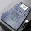 メンズジーンズデザイナーブランドファッション刺繍プリントスプリングの新しいトレンドスリムフィッティングスモールレッグパンツ3plz