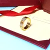 Anéis de designer clássicos para mulheres, homens, anéis de casal, banhados a ouro 18K, anéis de banda de diamante, joias de designer para anel de casamento, presente de joia de aniversário