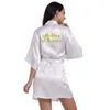 Mulheres Sleepwear Atacado Mãe do Noivo Carta Gold Glitter Mulheres Sólidas Cetim Kimono Noiva Robes para Festa de Casamento Roupões L6