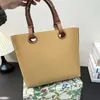 Borse per la spesa grandi Borse casual da donna per esterno Borsa a tracolla in tela con manico in bambù intrecciato con ricamo oversize modello corretto