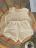 Ensembles de vêtements 2pcs été bébé gaufré shorts ensemble enfant en bas âge filles garçons sans manches hauts et shorts tenues tricoté enfants style simple ensemble de vêtements