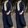 民族衣類イスラム教徒の男性Jubba Thobe長袖イスラム刺繍vネック着物ローブアバヤカフタンドバイアラブドレスシャツ