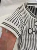 2024 T-shirt de luxe pour femmes Designer Pulls pour femmes Stripe Dames Pull tricoté Tops à manches courtes Casual Street Wear Femmes Pull Femme