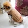 犬のアパレル秋/冬の暖かいベルベットベストソリッドカラーウインドプルーフペットソフトアウトドア子犬服居心地の良い厚いテディのパーカー