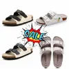 2024 KVALITET GAI SANDALS SLIDER SKOR MULES DESIGNER SLIDERS SLIPPER FÖR MENSKA SANDLS SLIDS STORLEK 36-46