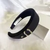 French High Quality Leather Headband Women s New Water Diamond Pearl Headband Classic Designer Hair Clip Black Vintage Charm Headband