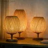 Table Lamps Vintage Hand Woven Bamboo Table Lamps Chinese Style Desk Lamp for Living Room Bedroom Decoration Creative E27 Bedside Lamp YQ240316