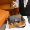 Shop Online Exit Hong Kong Counter Small Square Bag 2020 New Womens Foreign Style Fashion Messenger Single Shoulder