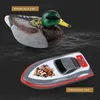 2.4G RC Simulering Duck uppladdningsbar fjärrkontroll Hög hastighet Hastighetsbåt Utomhus Vatten Creative Animal Model Ship Kids Toy Gift 240307