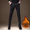 2023 Zimowe solidne czarne mężczyzn Slim Fit Małe stożkowe światło stożkowe dojrzałe swobodne pluszowe długie spodnie