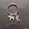 Porte-clés Cheval de Troie Porte-clés Cadeaux Mignons Porte-clés Initiale Animal Mini Porte-clés en métal