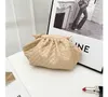 Bottegs Luxury Venets Sac Sac de style Western Cloud 2024 Cuir souple Fresh and Polyvyle-Bodor Crossbody Fashionable Simple Women with Original 1: 1 Logo