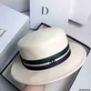 Designer Woolen randig topphatt för kvinnor och England, mångsidig platt hatt för kvinnor och England, koreansk version Trendig Panama Hat Apxv Hamd