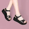 Sandaler äkta leathe vintage casual tjocksolade kvinnors skor utomhus sommar kil vattentät plattform öppen tå platt