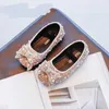 Första vandrare våren New Kids Shoes Girls Shoes Princess Glitter Kids Dancing Shoes Everyday Girl Sandals Toddler 240315