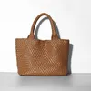 Designer Bottegs Arco Tote Venetas Bag 2024 New Fashion Handheld Mommy Big Weaving Bags Beach I930