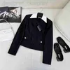 Kvinnors kostymer Blazers Designer Colour-Blocked Lapel Retro Elegant Princess Style Kort kostym Jacka Buckle Cardigan kjol 4BTM