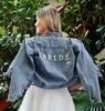 Brud Rhinestone Custom Bridal Denim Jacket Future Mrs Wedding Jackets fru Namn Pearl Detaljer Personlig brudparty Coat 240315