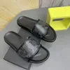 Designer glisse sandales pantoufles d'été appartements de plate-forme en cuir réelle chaussures de plate-forme dames plage avec boucles en or ajustées