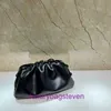 Bottgss Ventss pochette originale sacs fourre-tout boutique en ligne 2024 nouveau sac en cuir pour femme simple épaule messager boulette main peau de vache nuage pli avec vrai logo