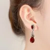 Ryggar örhängen vintage örhänge klipp inga genomborrade öron kvinnor länge (rött)